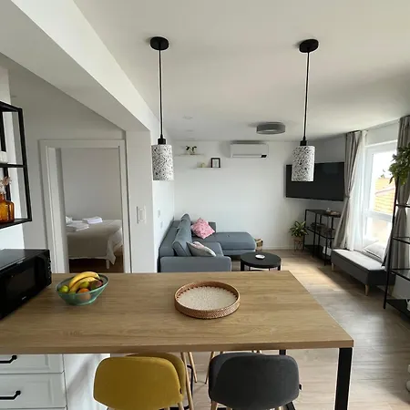 Apartment New Lili Apartment - Cosy Sea View Apartment With Free Parking Celina