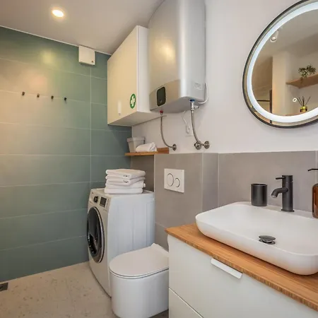 شقة New Lili - Cosy Sea View With Free Parking