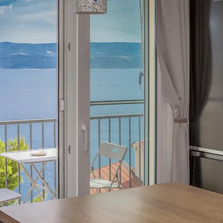 New Lili - Cosy Sea View With Free Parking * سيلينا