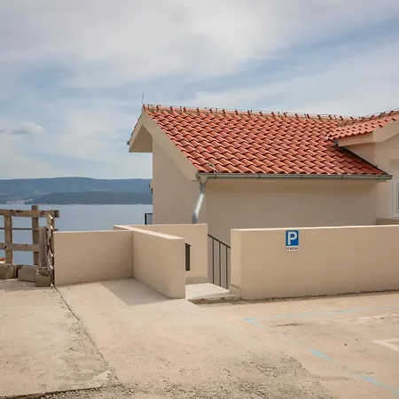New Lili - Cosy Sea View With Free Parking * سيلينا